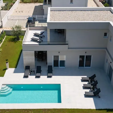 Premium Antea With Pool *