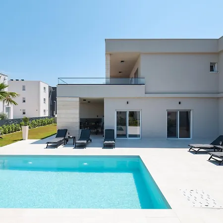 فيلة Premium Antea With Pool *