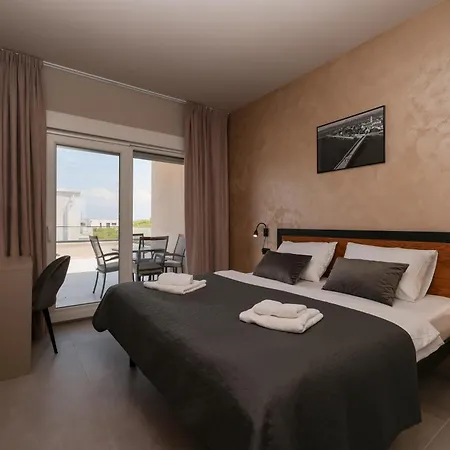 Premium Antea With Pool Villa Nin