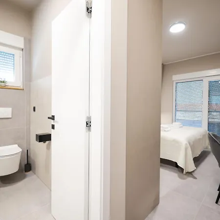 فيلة Premium Antea With Pool نين